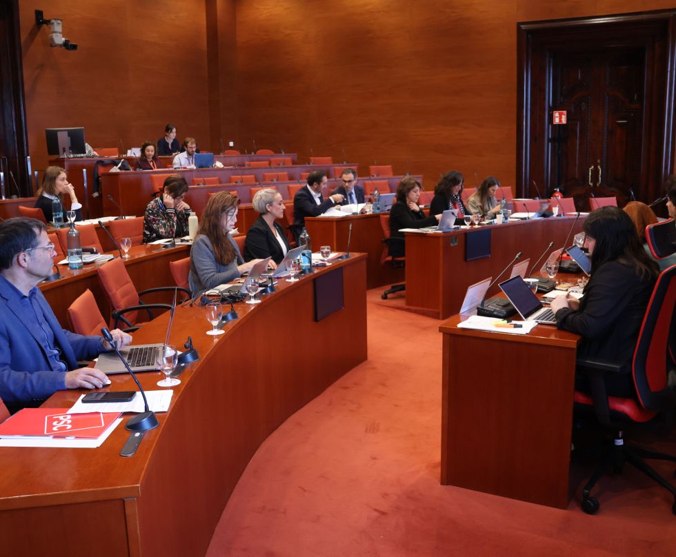 oft-parlament02.jpg
